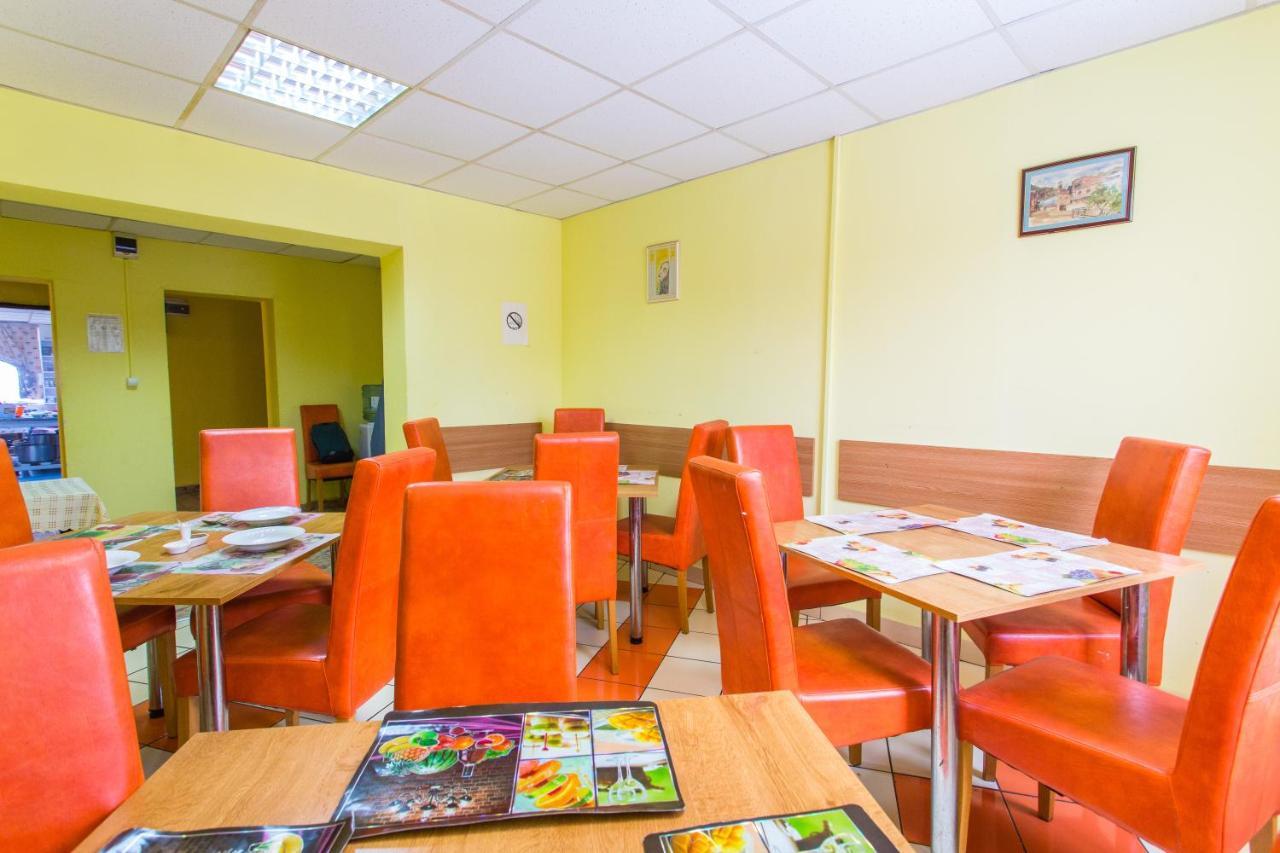 Hostel Horia Plopeni Экстерьер фото