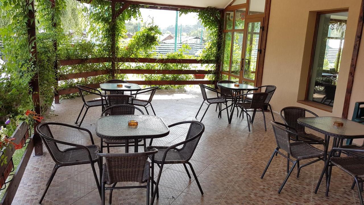 Hostel Horia Plopeni Экстерьер фото
