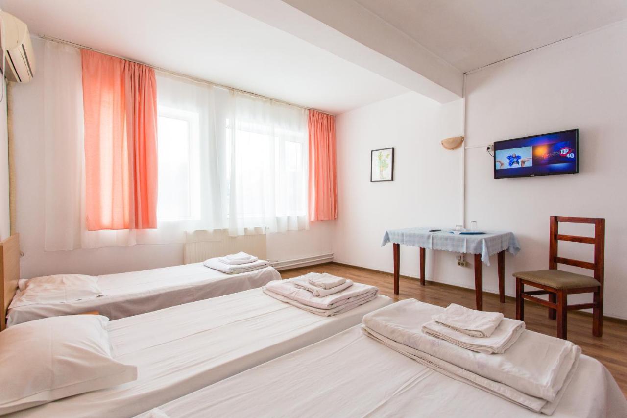 Hostel Horia Plopeni Экстерьер фото