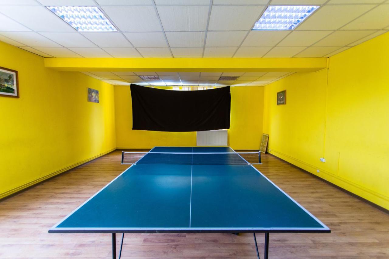 Hostel Horia Plopeni Экстерьер фото